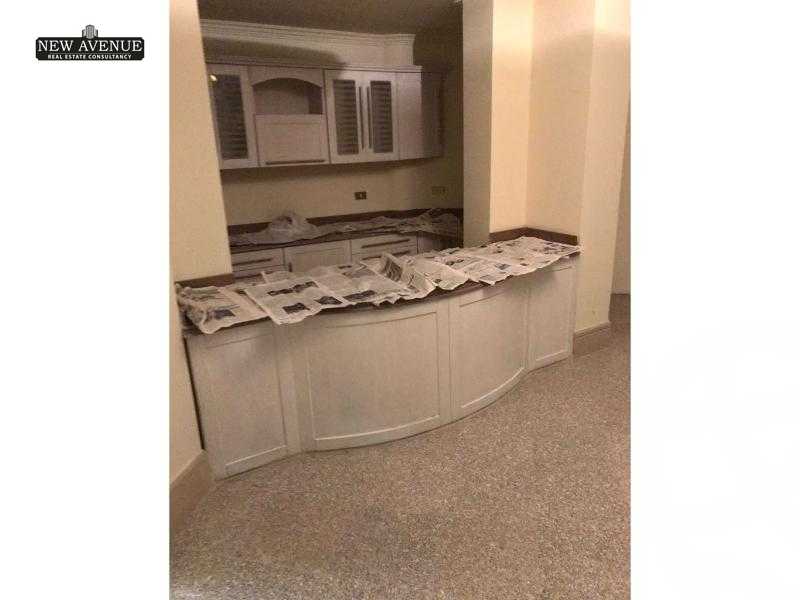 https://aqarmap.com.eg/en/listing/5536731-for-sale-cairo-el-sheikh-zayed-city-compounds-rkn-blz-mwl-lbdr-llttwyr