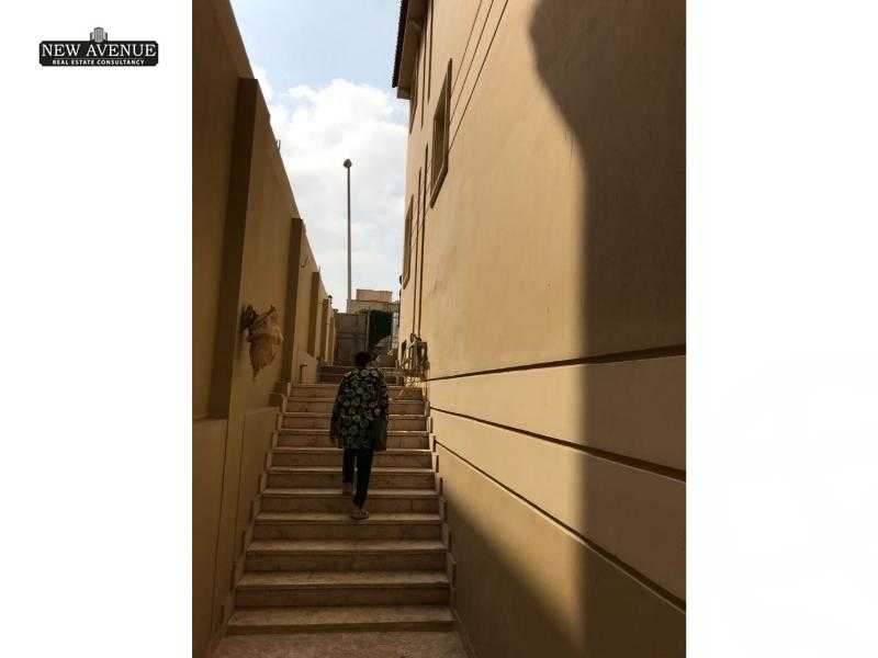 https://aqarmap.com.eg/en/listing/5536731-for-sale-cairo-el-sheikh-zayed-city-compounds-rkn-blz-mwl-lbdr-llttwyr