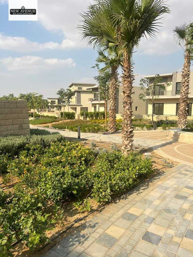 https://aqarmap.com.eg/en/listing/5543849-for-sale-cairo-new-cairo-compounds-swan-lake-iris-swan-lake-residence