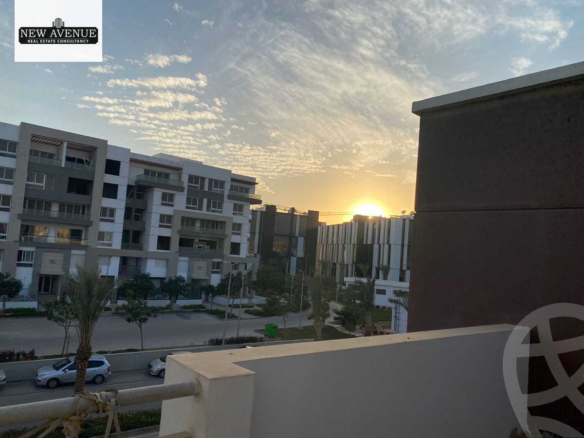 https://aqarmap.com.eg/en/listing/5552060-for-sale-cairo-new-cairo-compounds-hyde-park-centre-ville-hyde-park
