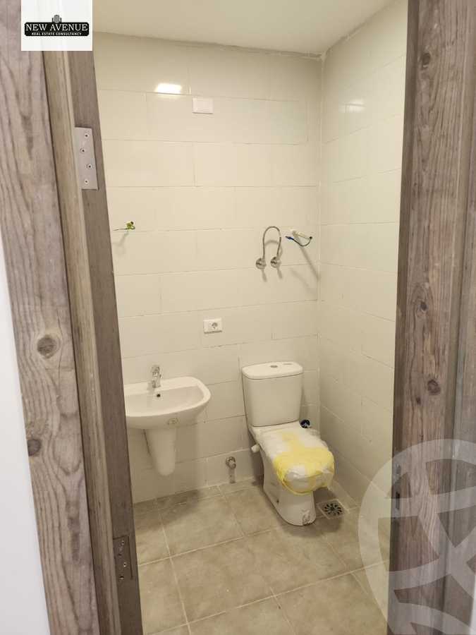 https://aqarmap.com.eg/ar/listing/5580243-for-rent-cairo-new-cairo-compounds-lakeview-residence