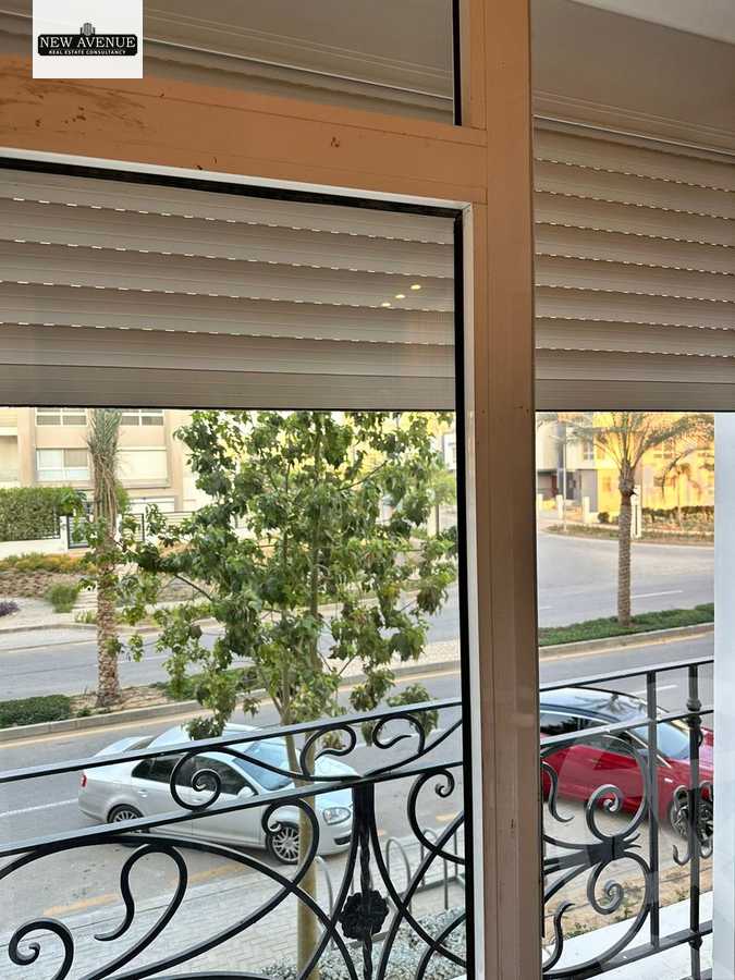 https://aqarmap.com.eg/en/listing/5597448-for-sale-cairo-new-cairo-compounds-hyde-park-centre-ville-hyde-park