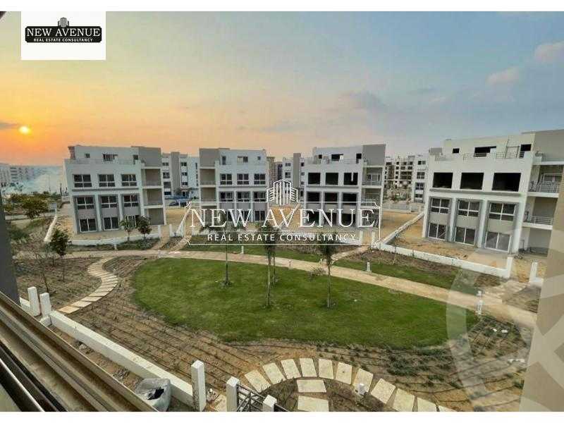 https://aqarmap.com.eg/en/listing/5598976-for-sale-cairo-new-cairo-compounds-hyde-park-centre-ville-hyde-park