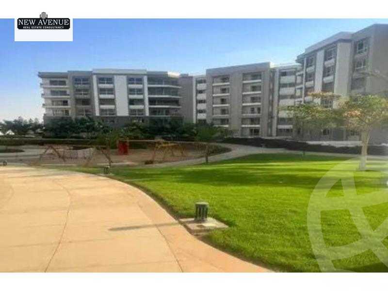https://aqarmap.com.eg/ar/listing/5599174-for-sale-cairo-new-cairo-compounds-hyde-park