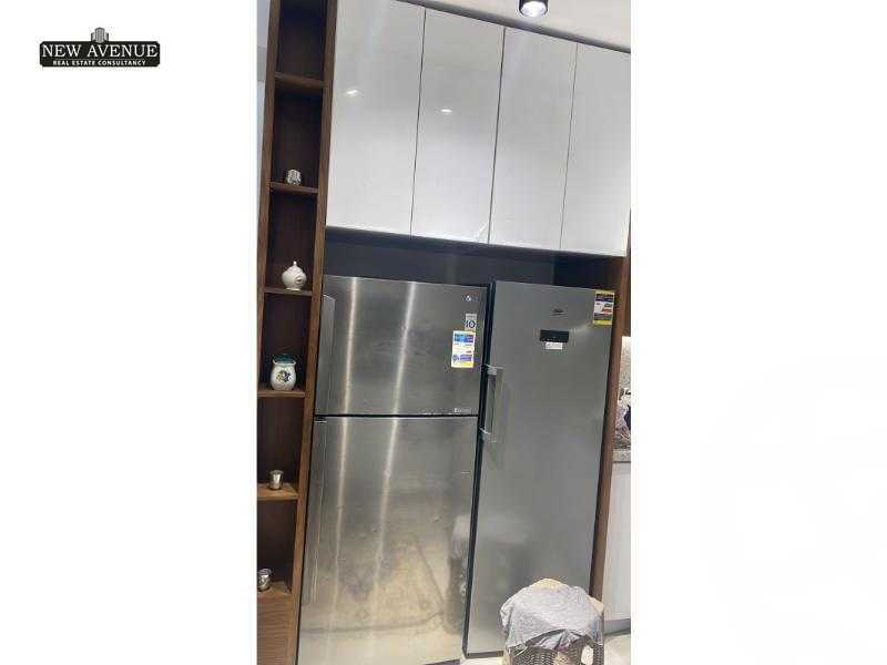 https://aqarmap.com.eg/ar/listing/5605615-for-sale-cairo-new-cairo-compounds-hyde-park-centre-ville-hyde-park