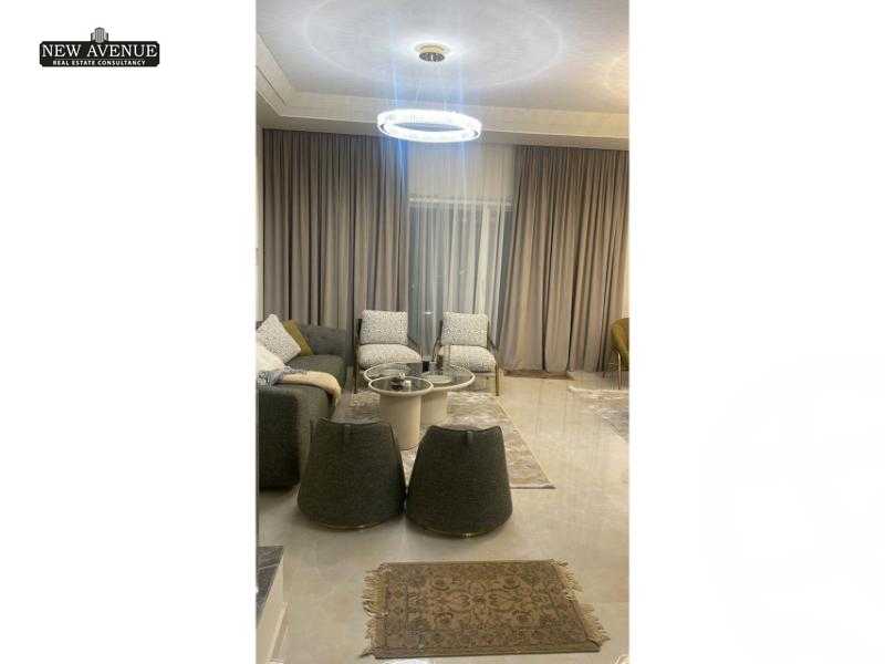 https://aqarmap.com.eg/ar/listing/5605615-for-sale-cairo-new-cairo-compounds-hyde-park-centre-ville-hyde-park