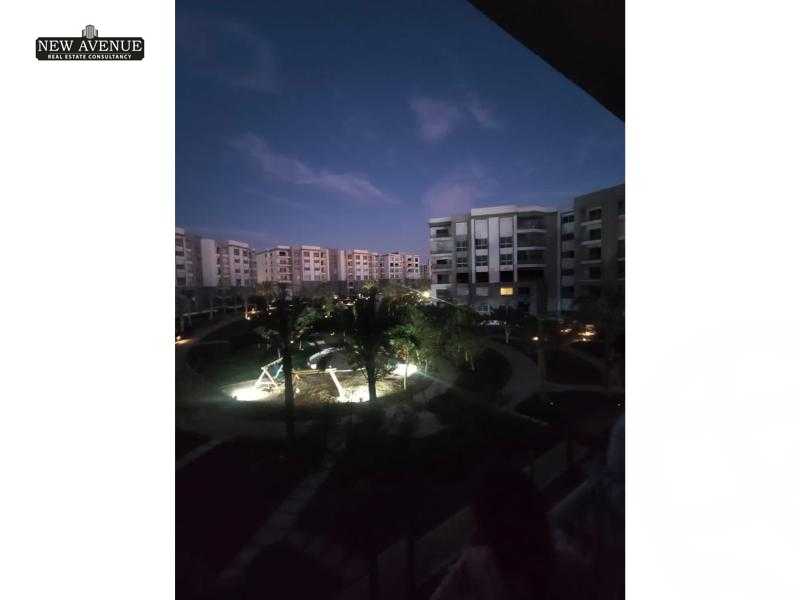 https://aqarmap.com.eg/en/listing/5606496-for-sale-cairo-new-cairo-compounds-hyde-park-greens-hyde-park-compound