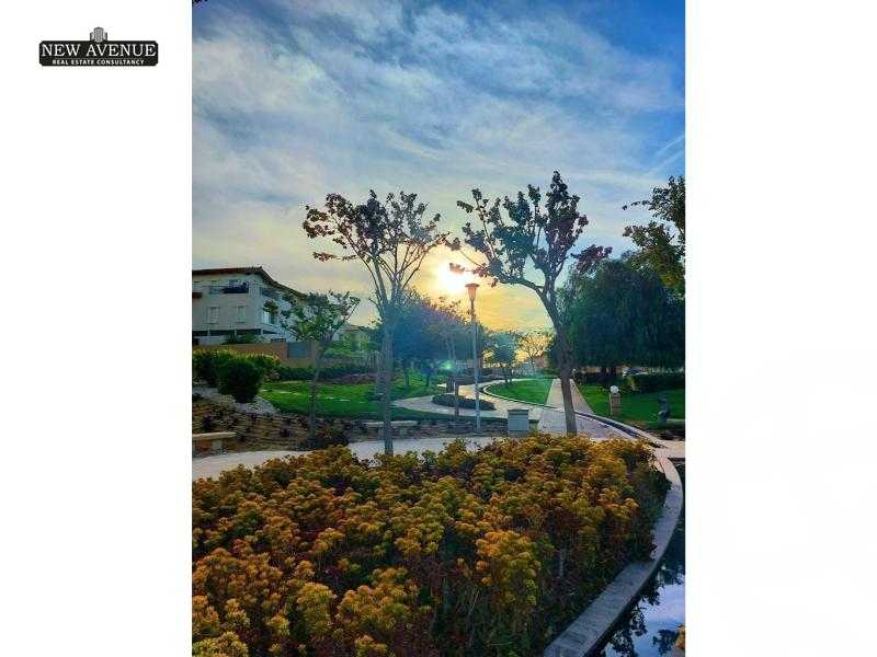 https://aqarmap.com.eg/en/listing/5626239-for-sale-cairo-new-cairo-compounds-hyde-park