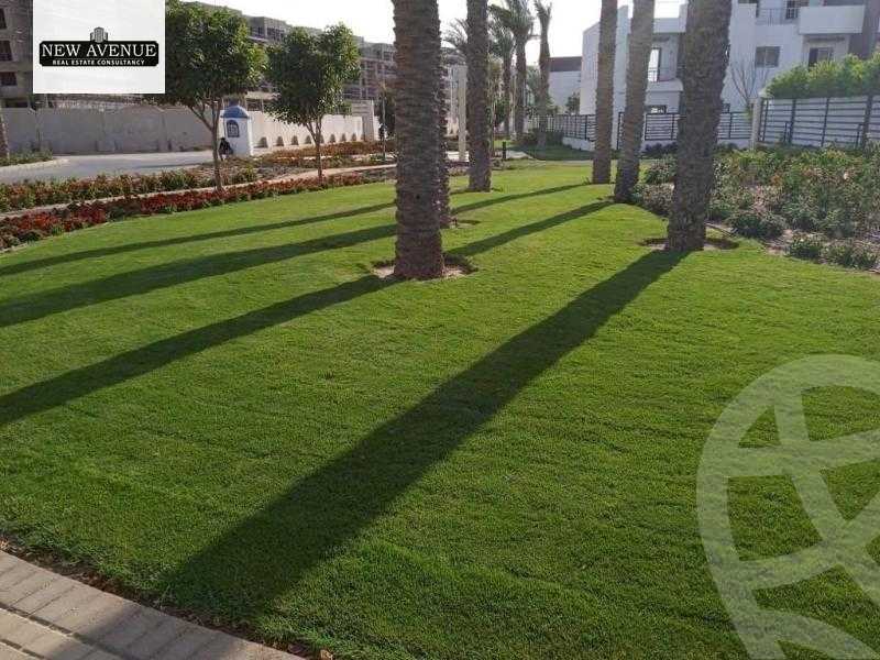 https://aqarmap.com.eg/en/listing/5626239-for-sale-cairo-new-cairo-compounds-hyde-park