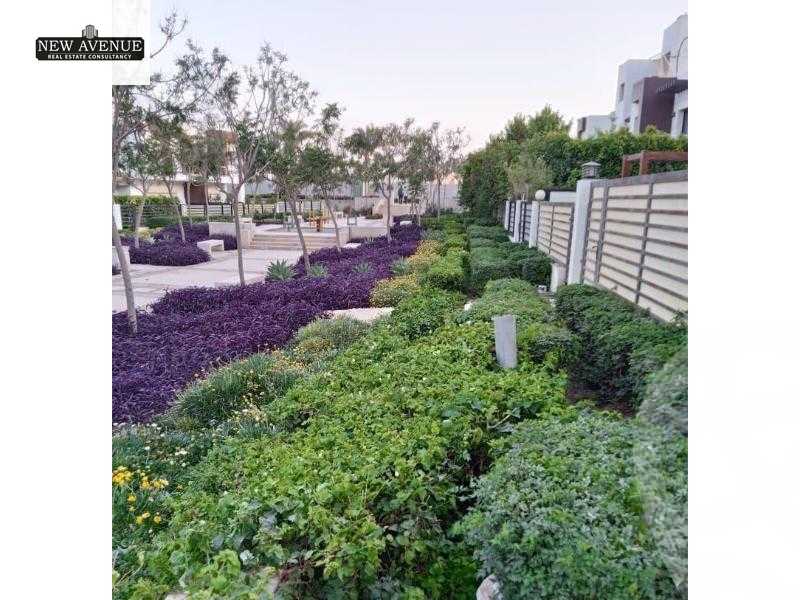 https://aqarmap.com.eg/en/listing/5626239-for-sale-cairo-new-cairo-compounds-hyde-park