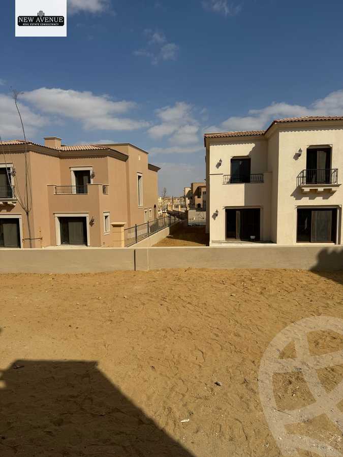 https://aqarmap.com.eg/en/listing/5641250-for-sale-cairo-new-cairo-compounds-city-gate-sapphire-city-gate