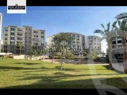 https://aqarmap.com.eg/en/listing/5644000-for-sale-cairo-new-cairo-compounds-mountain-view-hyde-park