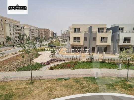 https://aqarmap.com.eg/en/listing/5644000-for-sale-cairo-new-cairo-compounds-mountain-view-hyde-park