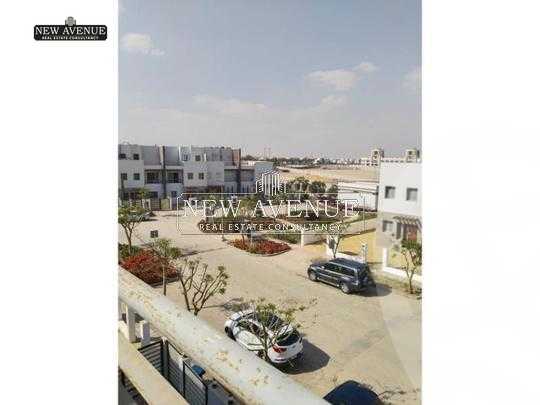 https://aqarmap.com.eg/ar/listing/5644192-for-sale-cairo-new-cairo-compounds-mountain-view-hyde-park