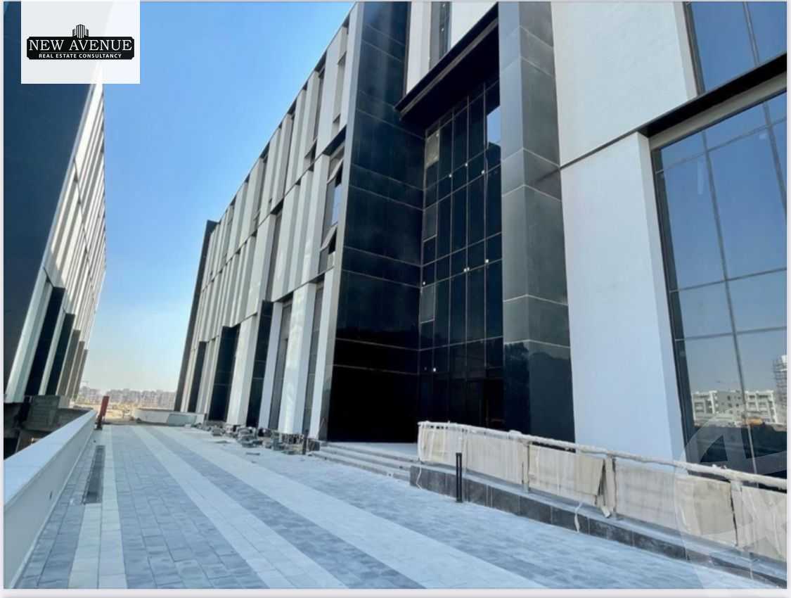 https://aqarmap.com.eg/en/listing/5651131-for-sale-cairo-new-cairo-compounds-hyde-park-business-district