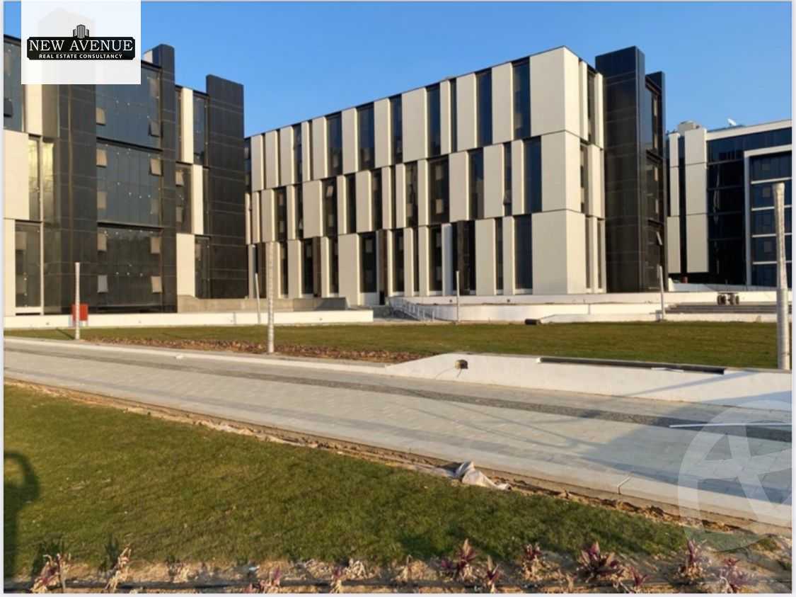 https://aqarmap.com.eg/en/listing/5651131-for-sale-cairo-new-cairo-compounds-hyde-park-business-district