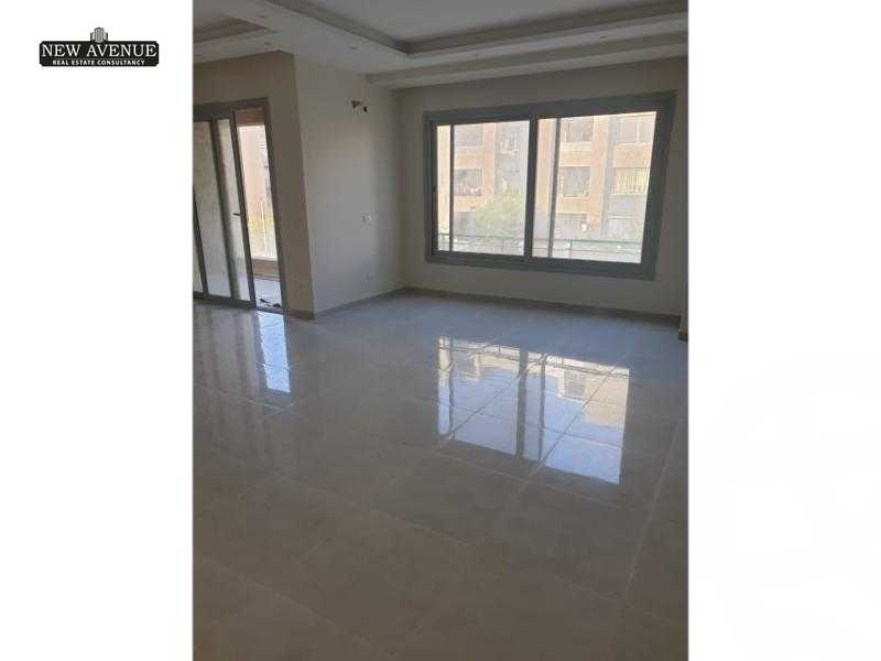 https://aqarmap.com.eg/ar/listing/5652215-for-sale-cairo-new-cairo-compounds-kmbwnd-fyldj-jyt-blm-hylz