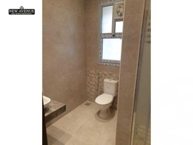 https://aqarmap.com.eg/ar/listing/5652215-for-sale-cairo-new-cairo-compounds-kmbwnd-fyldj-jyt-blm-hylz