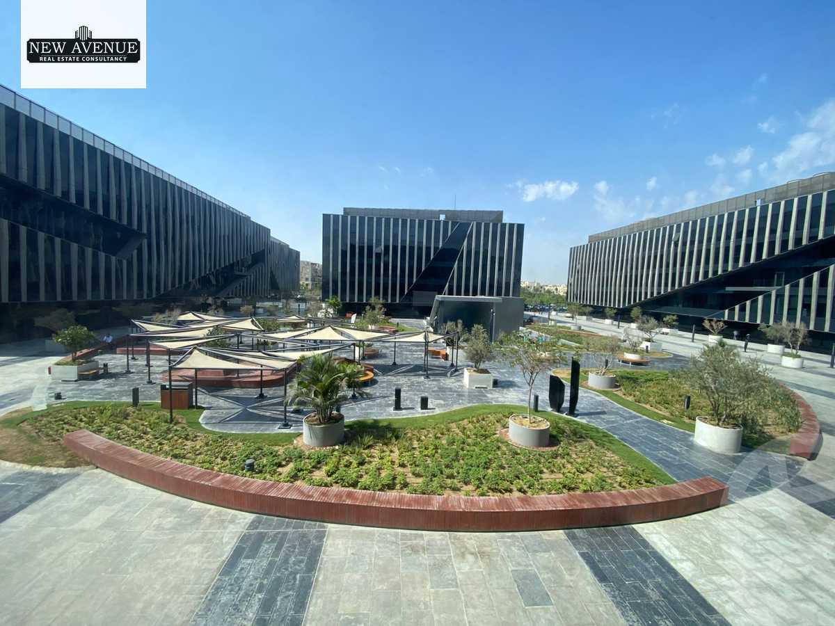 https://aqarmap.com.eg/ar/listing/5667509-for-sale-cairo-new-cairo-compounds-eastown-eastown-parks