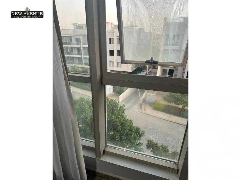 https://aqarmap.com.eg/en/listing/5684675-for-sale-cairo-new-cairo-compounds-moon-valley