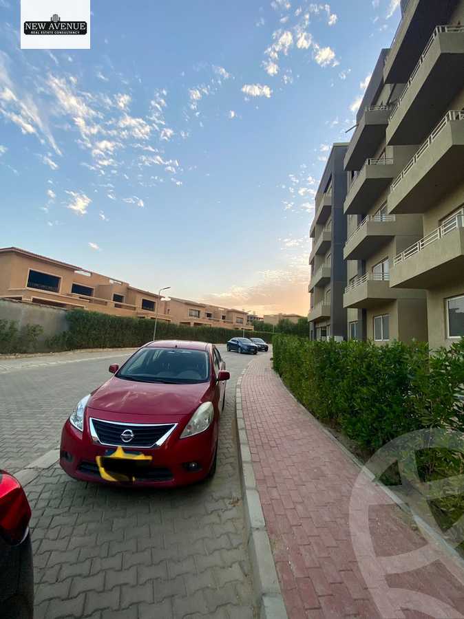 https://aqarmap.com.eg/en/listing/5690436-for-sale-cairo-new-cairo-compounds-fyldj-jrdnz-qtmy-mwl-blm-hylz-llttwyr