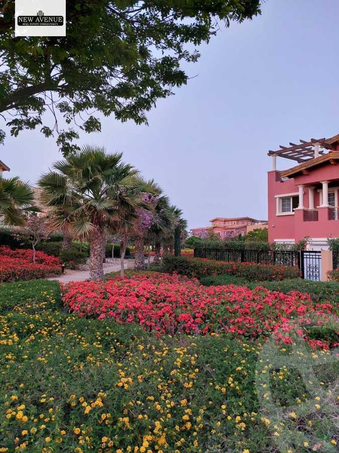 https://aqarmap.com.eg/en/listing/5696323-for-sale-cairo-new-cairo-compounds-hyde-park