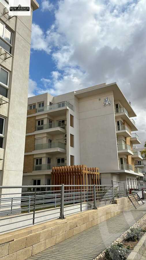 https://aqarmap.com.eg/en/listing/5706621-for-sale-cairo-new-cairo-compounds-mwntn-fyw-y-syty-club-park-mountain-view-icity