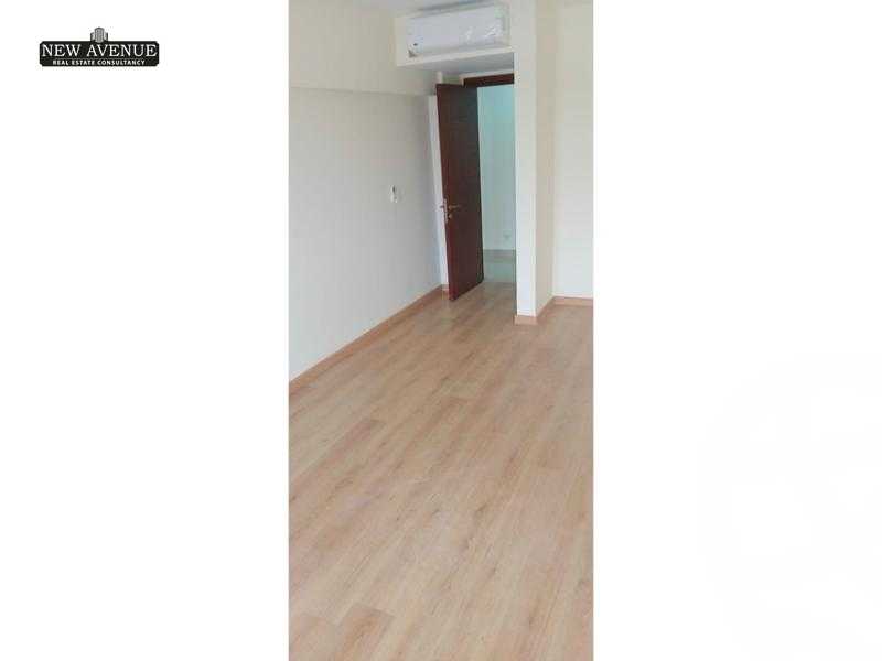 https://aqarmap.com.eg/ar/listing/5708586-for-sale-cairo-new-cairo-compounds-hyde-park-hpr-hyde-park