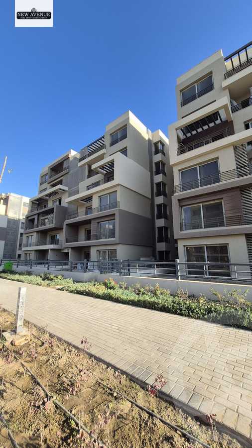 https://aqarmap.com.eg/en/listing/5708720-for-sale-cairo-new-cairo-compounds-blm-hylz-nyw-kyrw