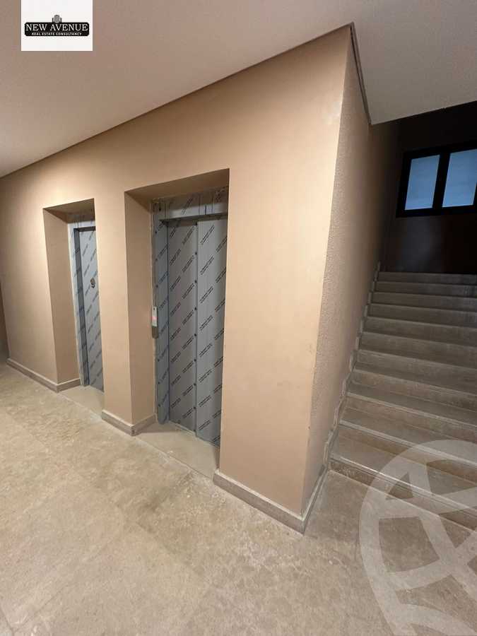 https://aqarmap.com.eg/en/listing/5708760-for-sale-cairo-el-sheikh-zayed-city-compounds-kmbwnd-fyldj-wyst-dr-llttwyr