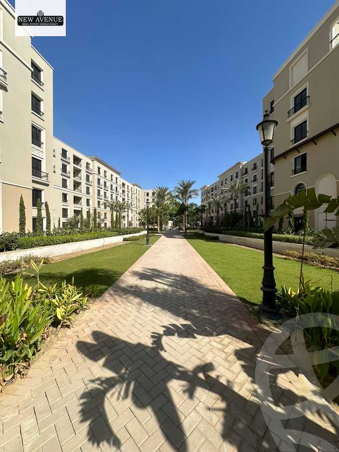 https://aqarmap.com.eg/en/listing/5708760-for-sale-cairo-el-sheikh-zayed-city-compounds-kmbwnd-fyldj-wyst-dr-llttwyr