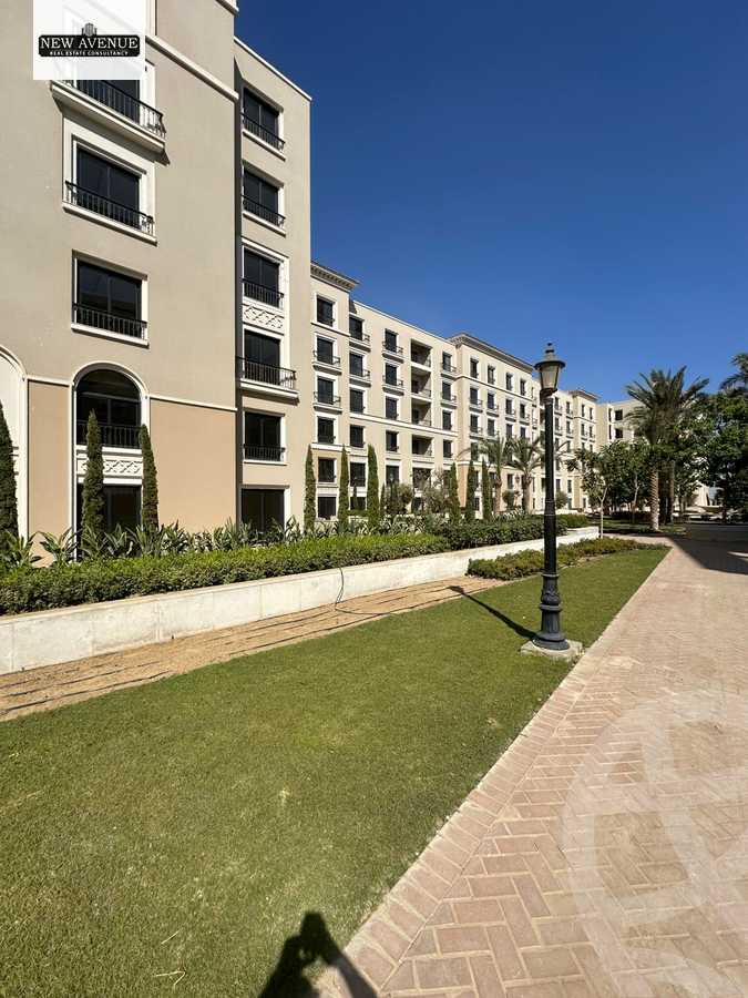 https://aqarmap.com.eg/en/listing/5708760-for-sale-cairo-el-sheikh-zayed-city-compounds-kmbwnd-fyldj-wyst-dr-llttwyr