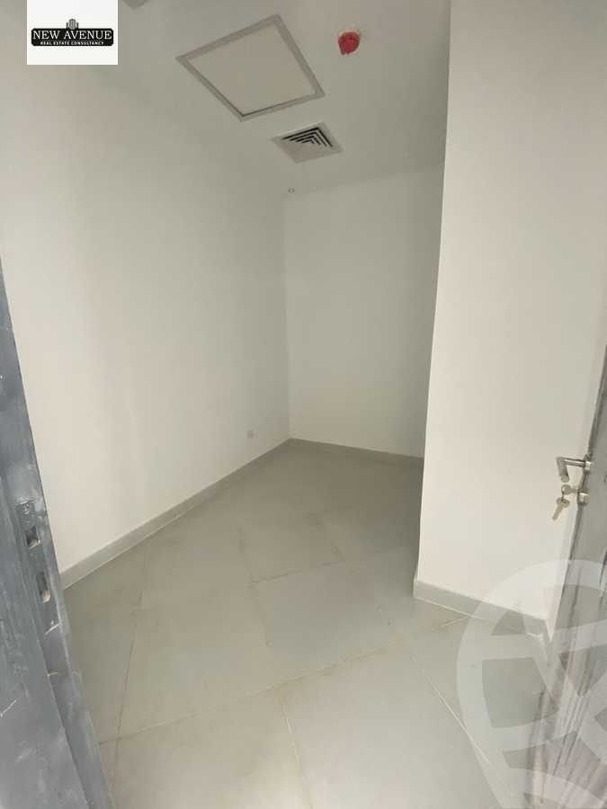https://aqarmap.com.eg/ar/listing/5713750-for-rent-cairo-new-cairo-compounds-hyde-park-centre-ville-hyde-park