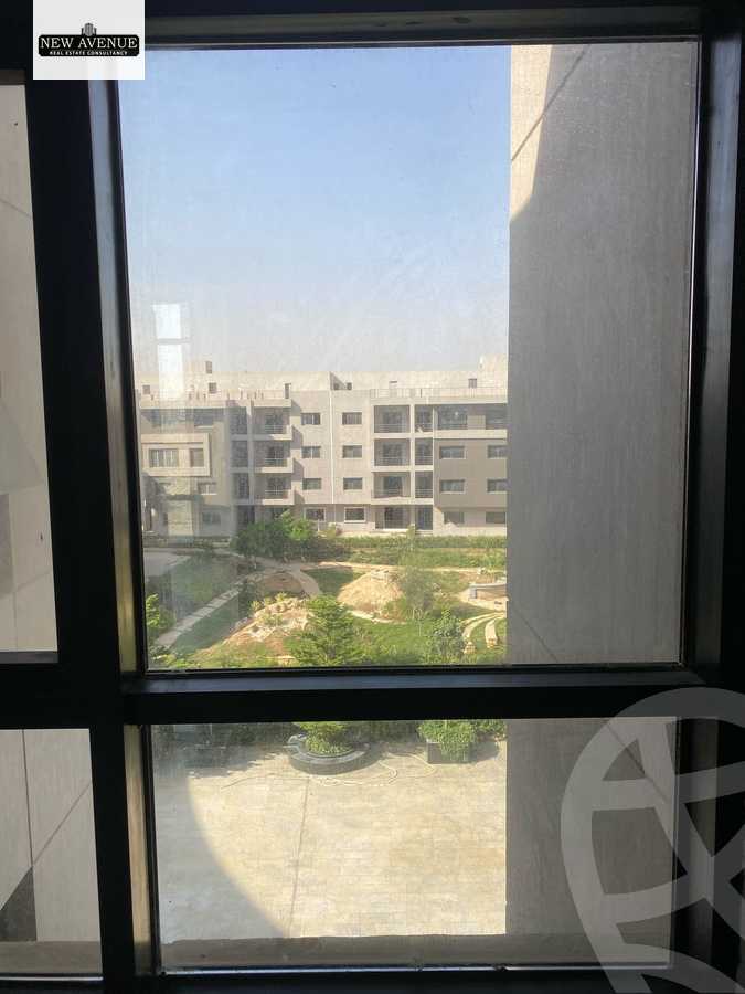 https://aqarmap.com.eg/ar/listing/5713750-for-rent-cairo-new-cairo-compounds-hyde-park-centre-ville-hyde-park