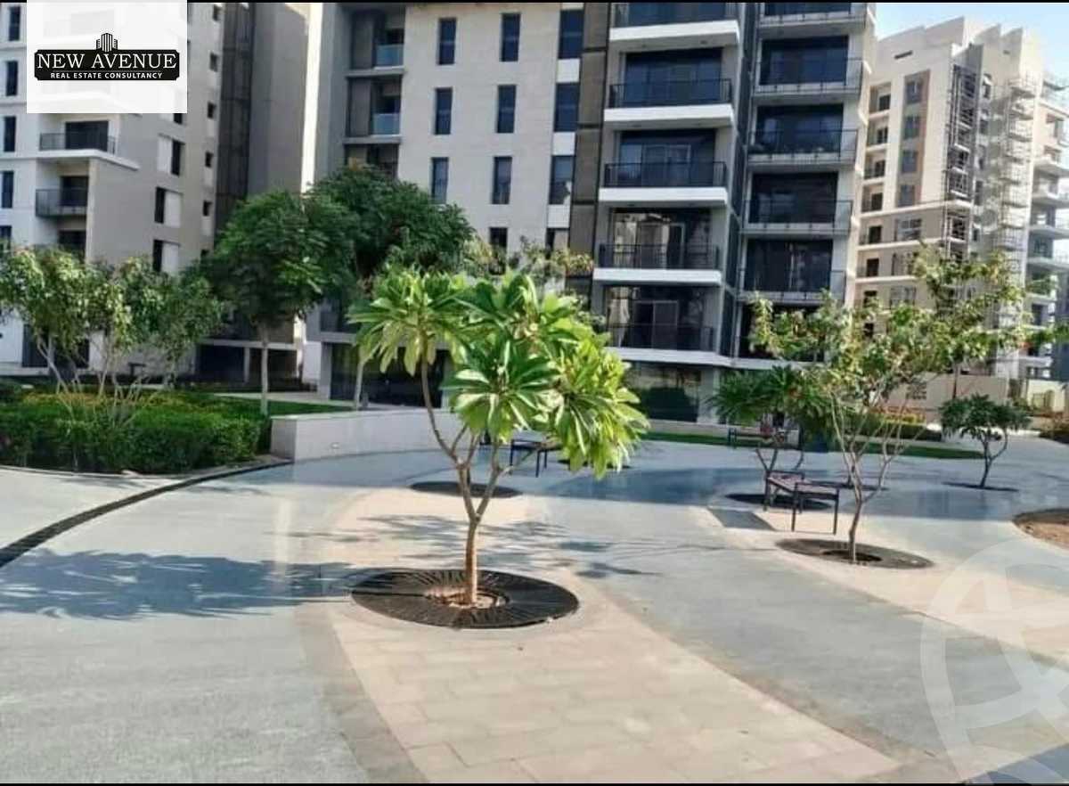 https://aqarmap.com.eg/en/listing/5736246-for-sale-cairo-el-sheikh-zayed-city-compounds-zyd-wr-llttwyr-park-towers-zed-el-sheikh-zayed-compound