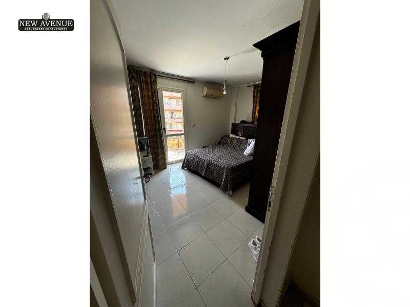 https://aqarmap.com.eg/ar/listing/5737338-for-sale-cairo-new-cairo-lrhb-city-phase-4-mohammed-farid-st