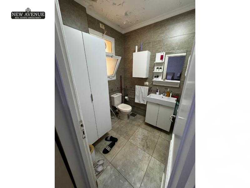 https://aqarmap.com.eg/ar/listing/5737338-for-sale-cairo-new-cairo-lrhb-city-phase-4-mohammed-farid-st
