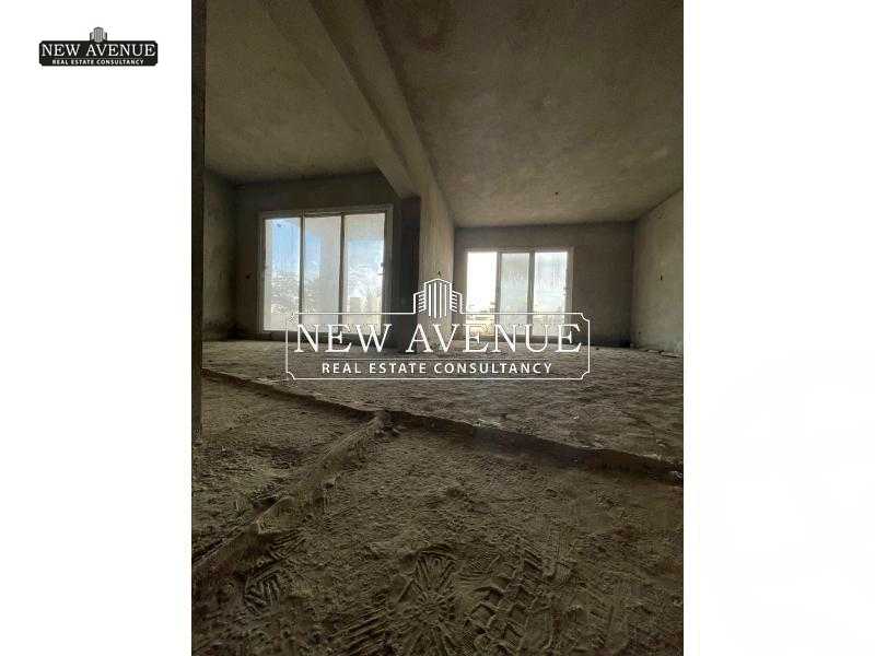 https://aqarmap.com.eg/ar/listing/5741168-for-sale-cairo-new-cairo-compounds-hyde-park-centre-ville-hyde-park