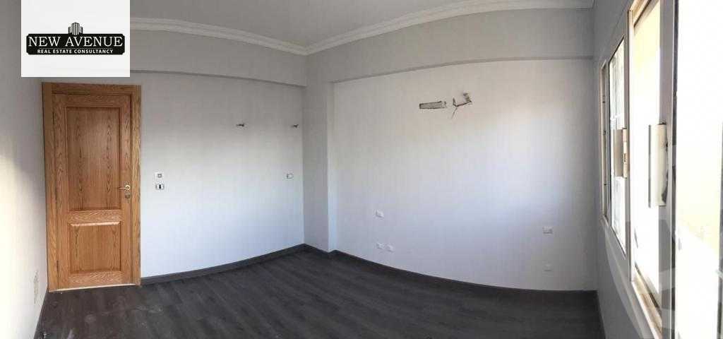 https://aqarmap.com.eg/en/listing/5741827-for-sale-cairo-new-cairo-compounds-mountain-view-hyde-park
