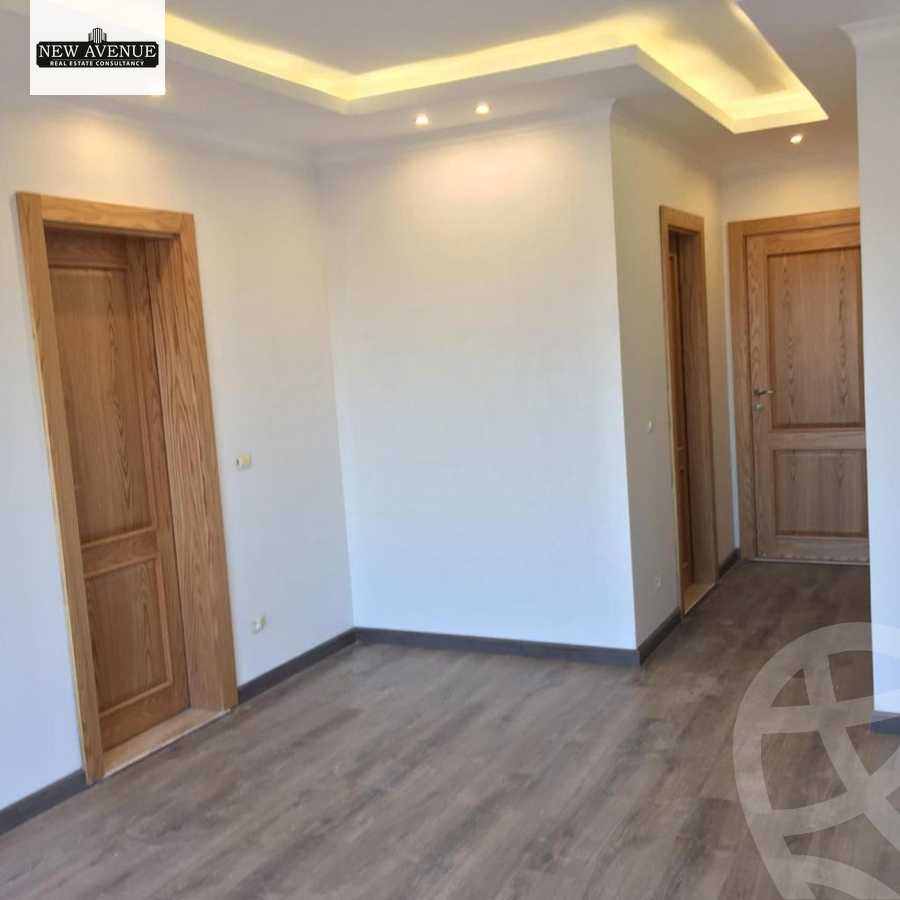 https://aqarmap.com.eg/en/listing/5741827-for-sale-cairo-new-cairo-compounds-mountain-view-hyde-park
