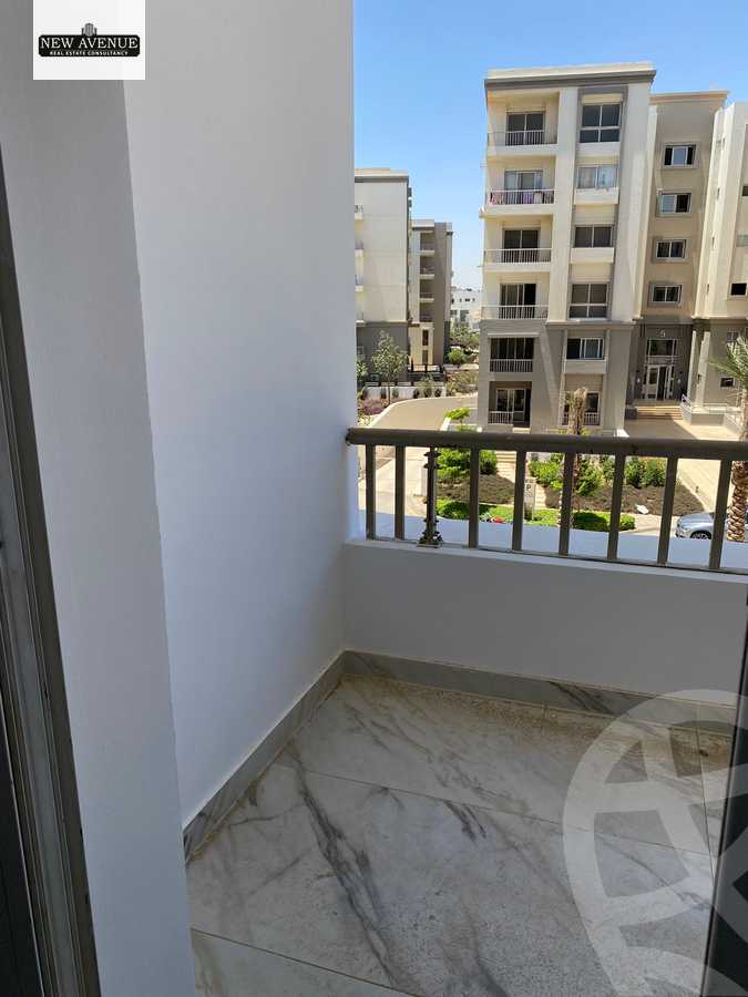 https://aqarmap.com.eg/ar/listing/5754931-for-sale-cairo-new-cairo-compounds-hyde-park-centre-ville-hyde-park