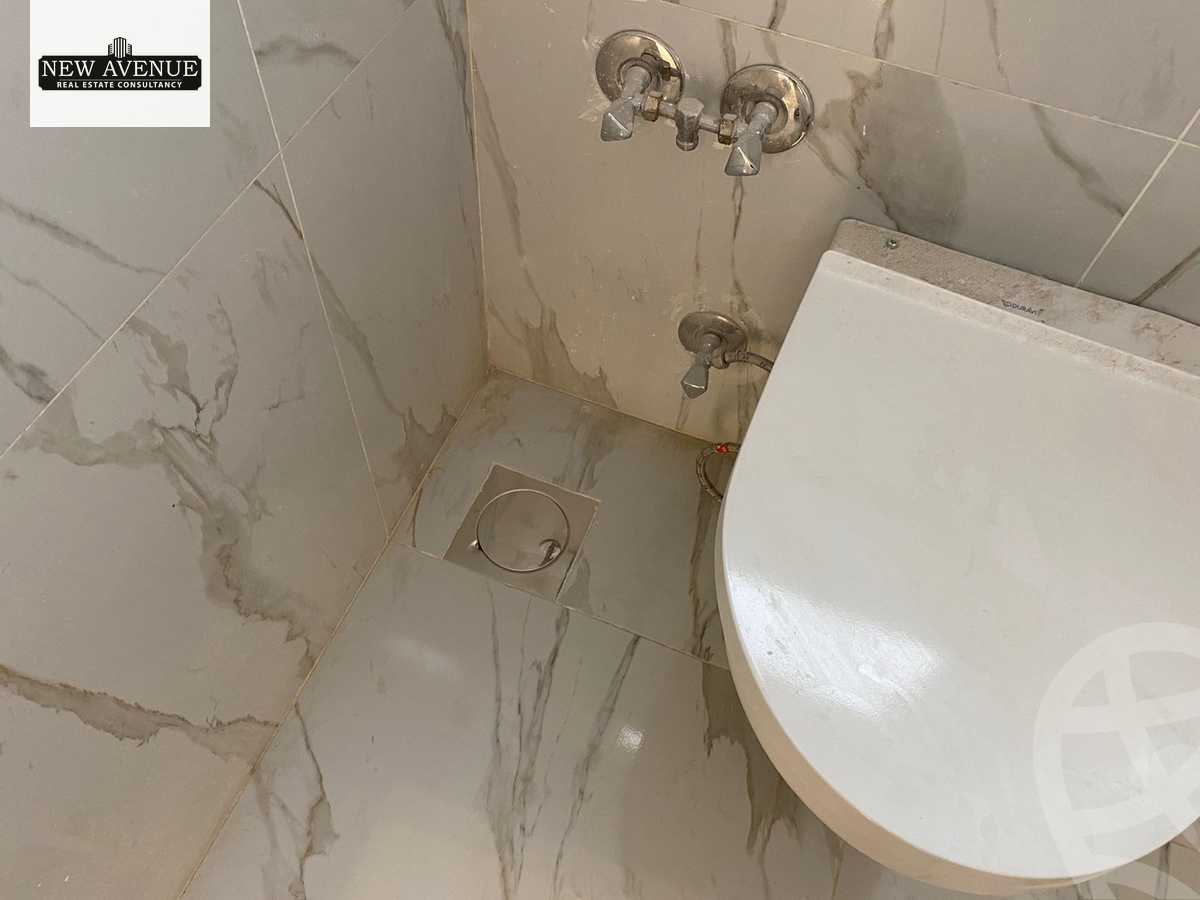 https://aqarmap.com.eg/ar/listing/5754931-for-sale-cairo-new-cairo-compounds-hyde-park-centre-ville-hyde-park