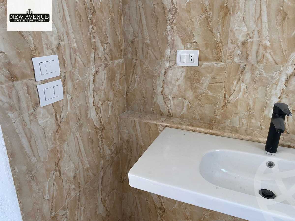 https://aqarmap.com.eg/ar/listing/5754931-for-sale-cairo-new-cairo-compounds-hyde-park-centre-ville-hyde-park