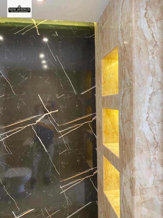 https://aqarmap.com.eg/ar/listing/5754931-for-sale-cairo-new-cairo-compounds-hyde-park-centre-ville-hyde-park