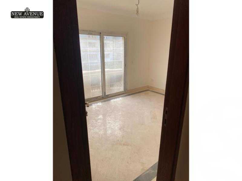 https://aqarmap.com.eg/en/listing/5785601-for-rent-cairo-new-cairo-compounds-mountain-view-hyde-park