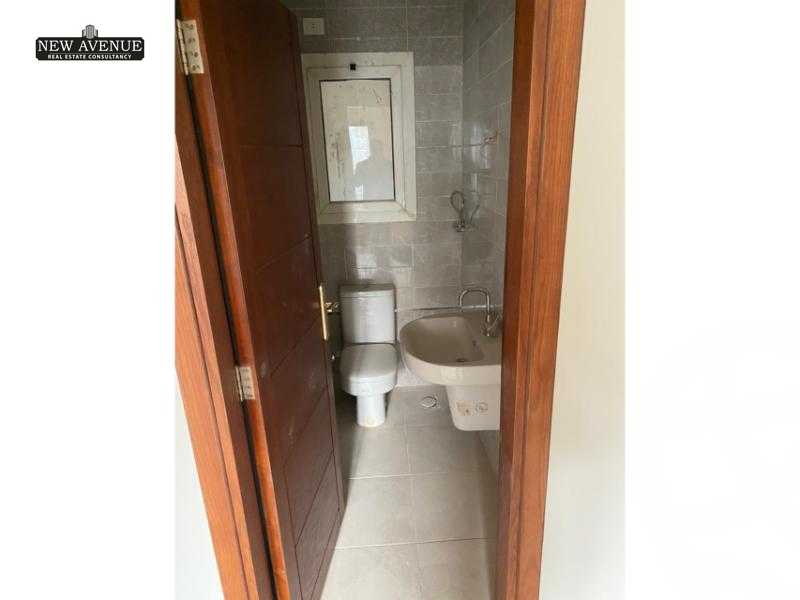 https://aqarmap.com.eg/en/listing/5785601-for-rent-cairo-new-cairo-compounds-mountain-view-hyde-park