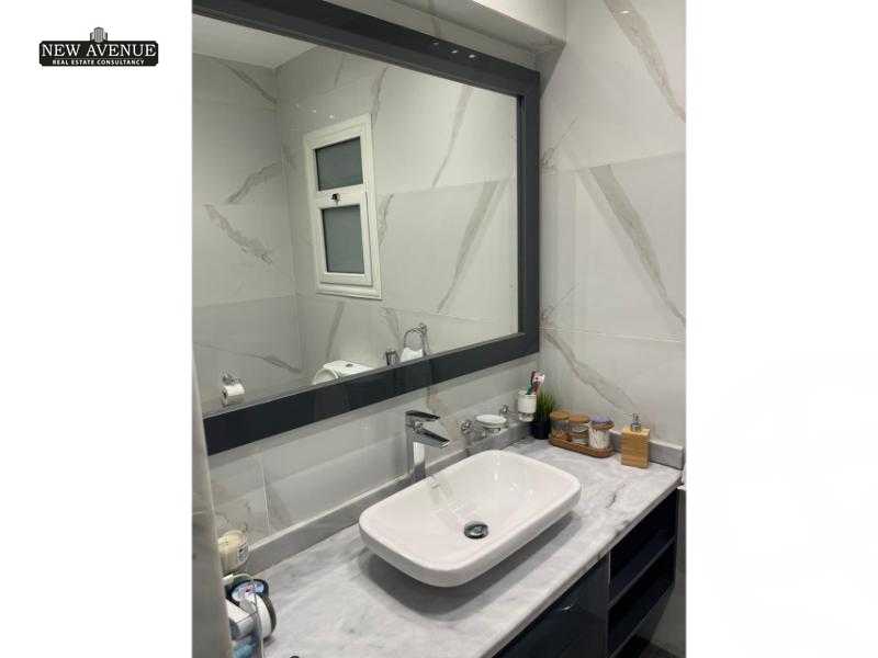 https://aqarmap.com.eg/en/listing/5791807-for-sale-cairo-new-cairo-compounds-mountain-view-hyde-park