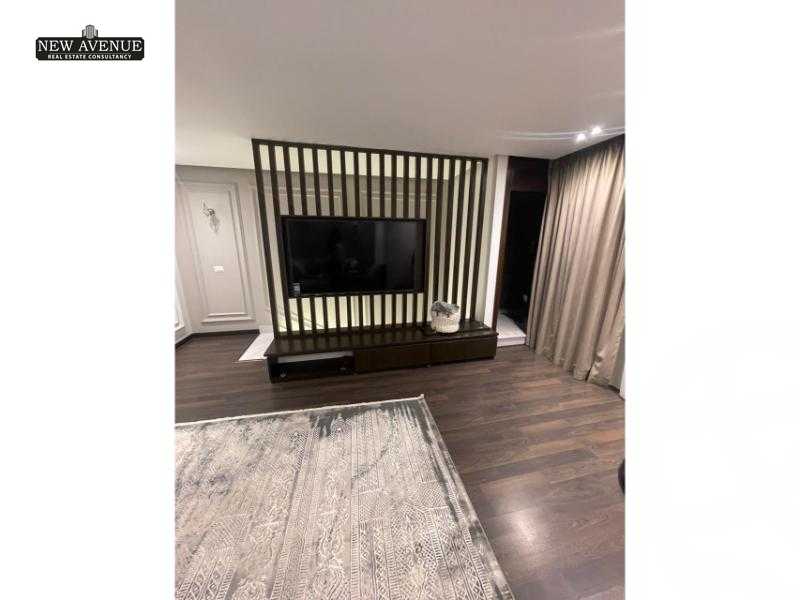 https://aqarmap.com.eg/en/listing/5791807-for-sale-cairo-new-cairo-compounds-mountain-view-hyde-park