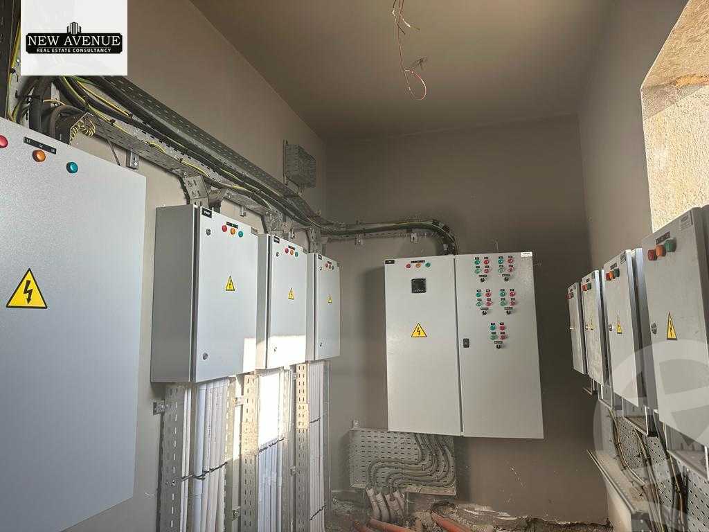 https://aqarmap.com.eg/ar/listing/5794493-for-sale-cairo-new-cairo-compounds-hyde-park-centre-ville-hyde-park