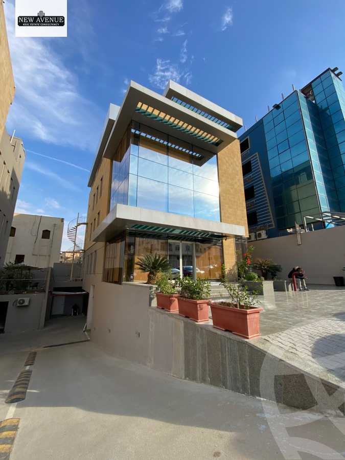 https://aqarmap.com.eg/ar/listing/5810459-for-rent-cairo-new-cairo-compounds-hyde-park-centre-ville-hyde-park
